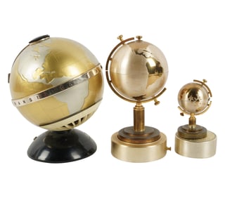 A Transistor Six Vista World Globe Radio with Cigarette Holder and Lighter