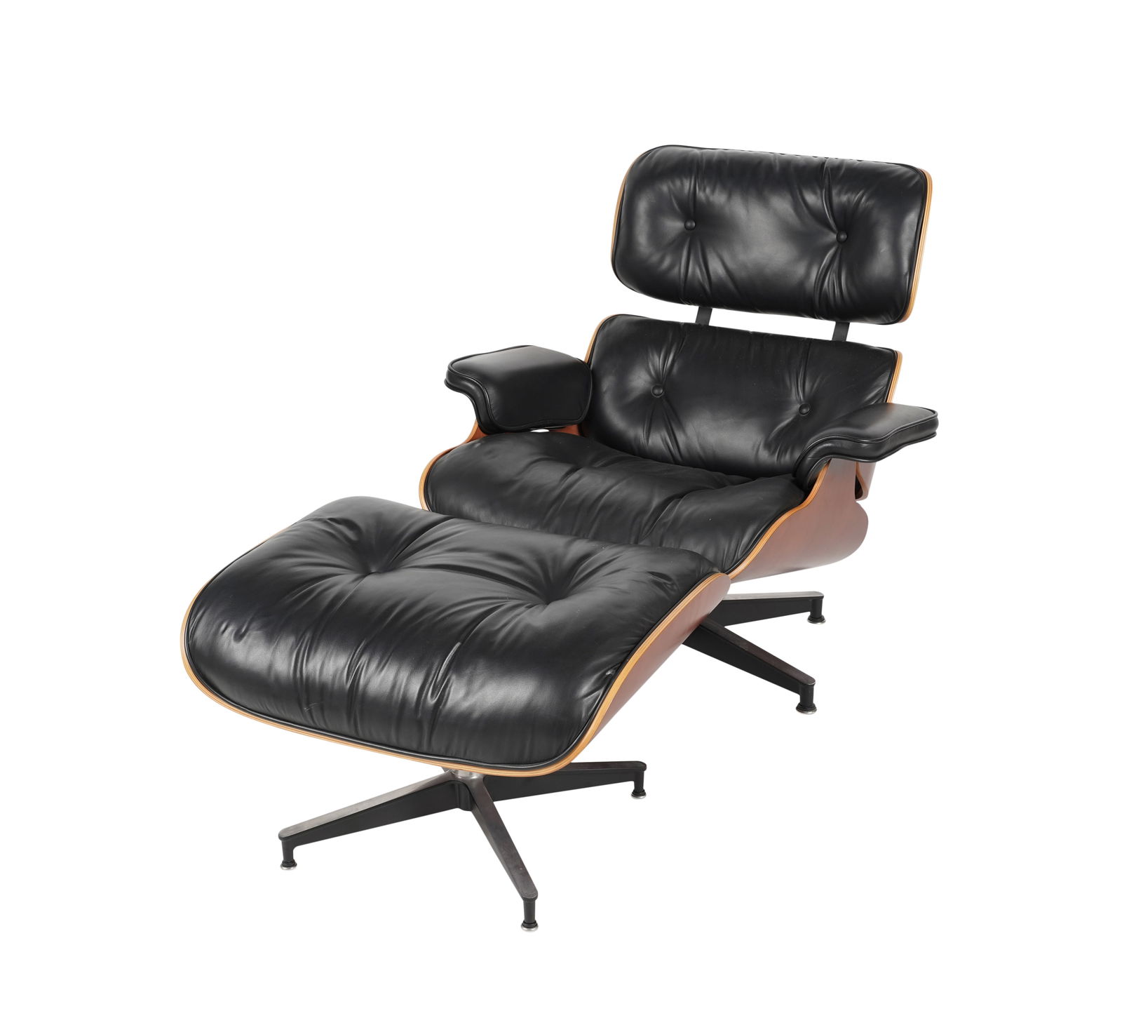 Charles Eames: Lounge Chair 670 and Ottoman 671 (1 of 10)
