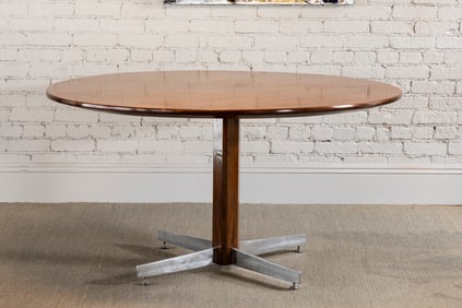 L'Atelier Sao Paulo: Round Dining Table