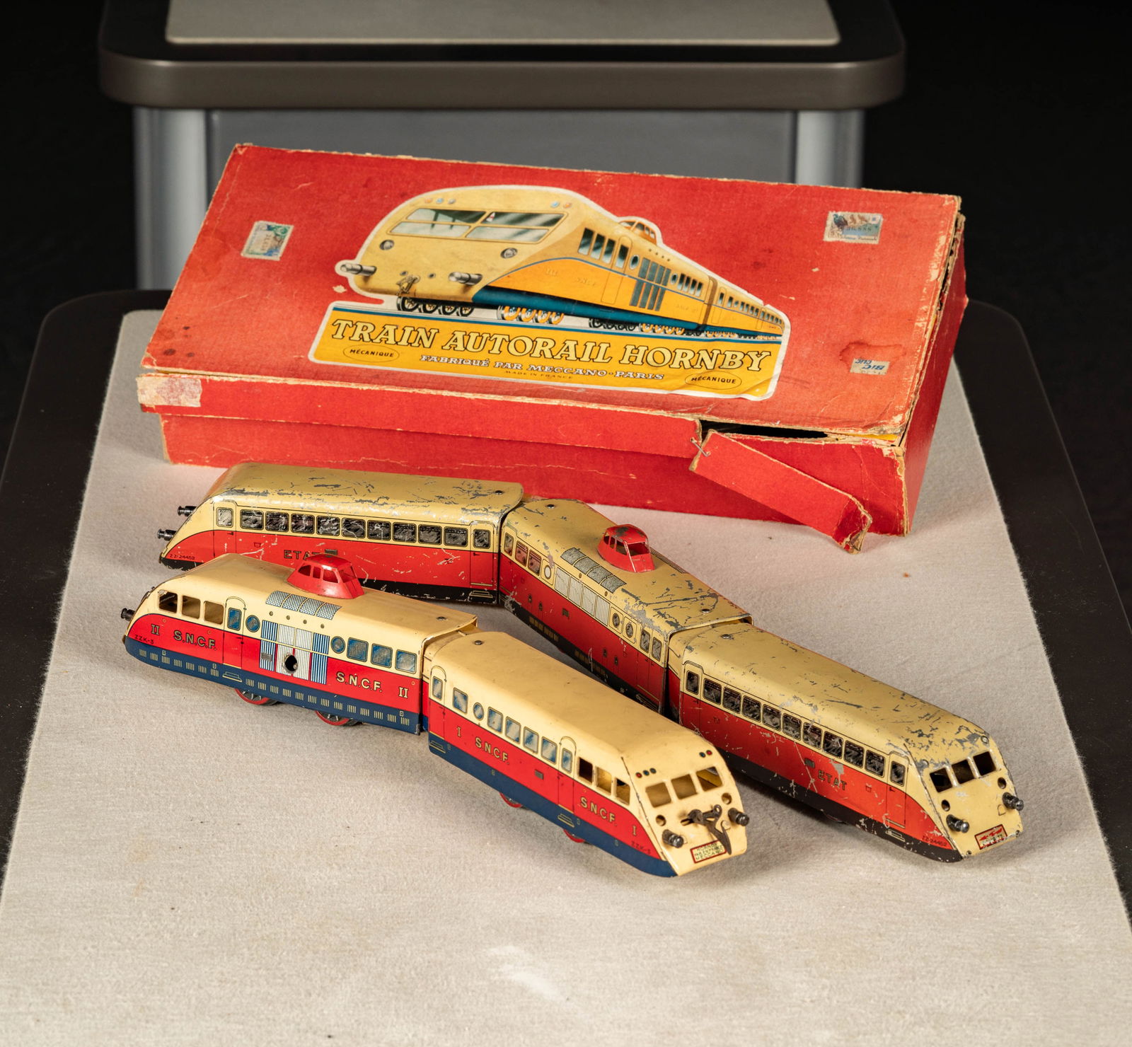 Train Autorail Mecanique Hornby (1 of 14)