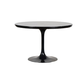 A Round Tulip Dining Table