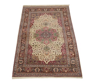 A Persian Style Rug 3'10" x 5'10"