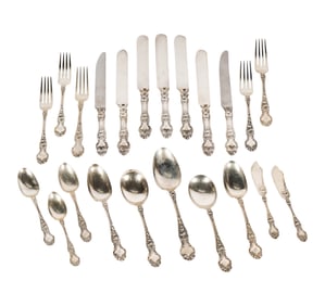 A Wallace Sterling Flatware Service