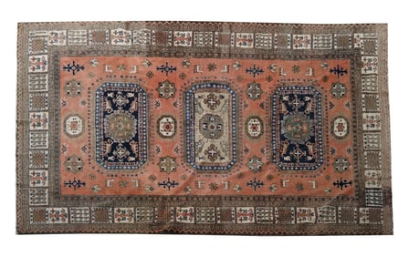 A Persian Style Rug 11'7''x 7'9''