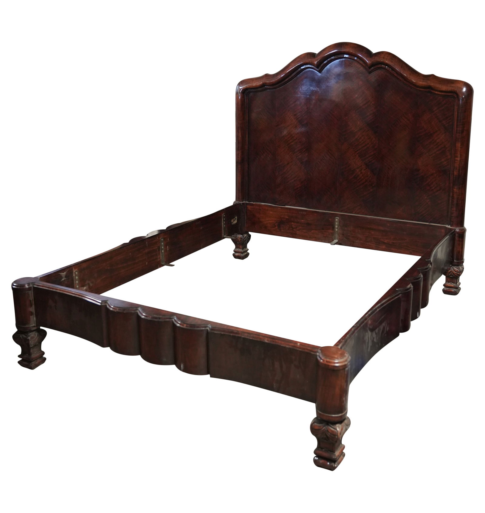 L. Rossi: Baroque-Style Curly Maple-Veneered Bed (1 of 14)
