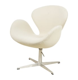 Arne Jacobsen for Fritz Hansen: Swan Chair