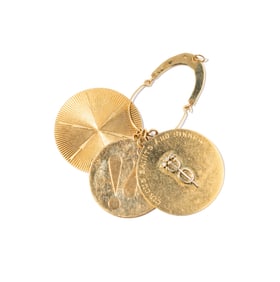 Janis Paige: 14 Karat Yellow Gold Engraved Pendant