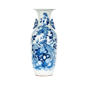 A Chinese Blue and White Porcelain Vase