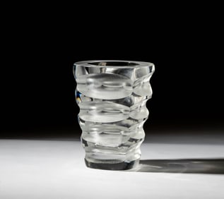 A Lalique Mortefontaine Glass Vase