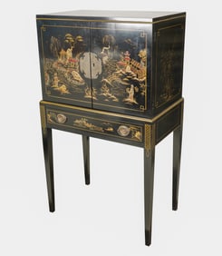 A Chinoiserie Lacquered Cabinet