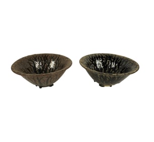 A Pair of Chinese Porcelain Bowls