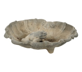 A Shell and Frog-Form Font