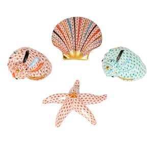 Four Herend Fishnet Porcelain Seashells