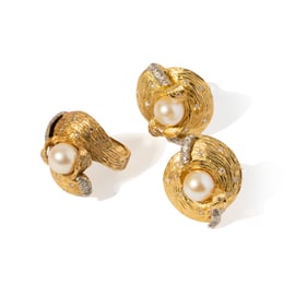 18-KARAT YELLOW GOLD PEARL AND DIAMOND EARRINGS WITH RING