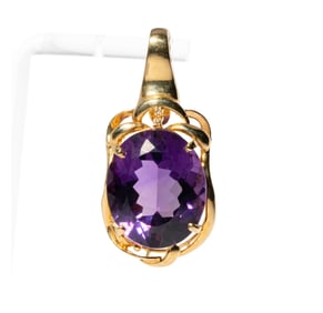 14-KARAT YELLOW GOLD AMETHYST PENDANT