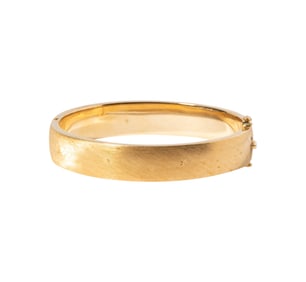 18-KARAT YELLOW GOLD BANGLE BRACELET