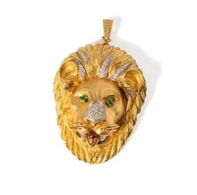 18-KARAT YELLOW GOLD LARGE GEMSET LION PENDANT/BROOCH, HAMMERMAN BROS.