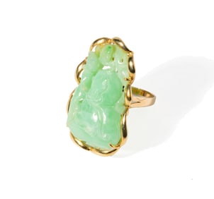 14-KARAT YELLOW GOLD CARVED JADE RING