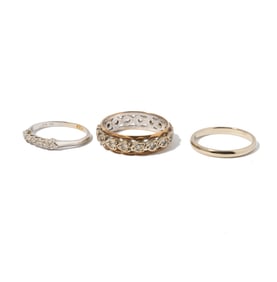 GROUP OF THREE GOLD RINGS
