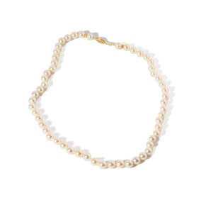 PEARL NECKLACE WITH 14 KARAT YELLOW GOLD CLASP