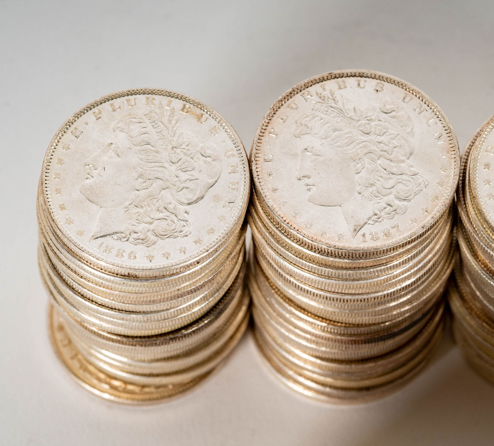 160 SILVER MORGAN DOLLARS (1 of 10)