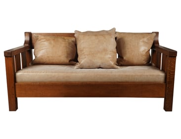 A Lifetime Arts and Crafts Oak Settle