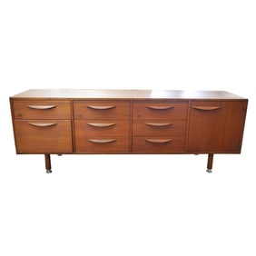 Jens Risom: Credenza