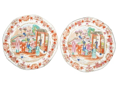 A Pair of Chinese Export Cabinet Plates