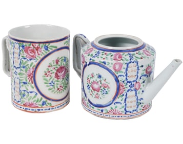 A Chinese Export Porcelain Cup and Teapot