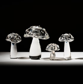 Four Steuben Glass Mottled Mushroom Sculptures