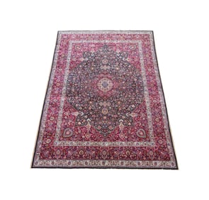 A Meshed Rug 9'4" x 14'5"