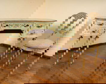 A Neoclassical-Style Painted Wood Dressing Table