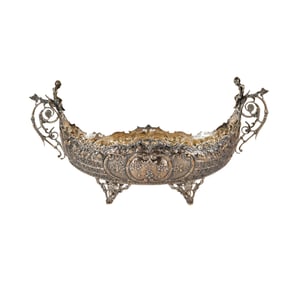 A .900 Silver Center Bowl