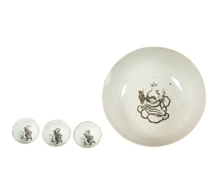 A Chinese Export Porcelain Punch Set