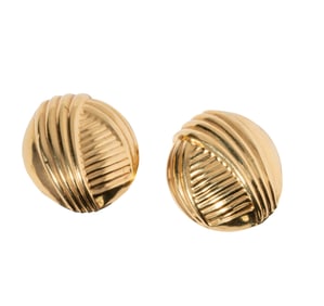 14 Karat Yellow Gold Dome Oval Scalloped Ear Clips