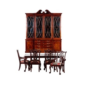 A Thomasville Chippendale Style Mahogany Dining Set