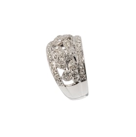 18 Karat White Gold and Diamond Ring