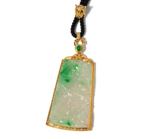 18 Karat Yellow Gold and Silver Jade Pendant Necklace