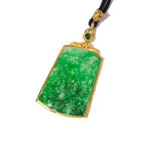 18 Karat Yellow Gold and Silver Jade Pendant Necklace