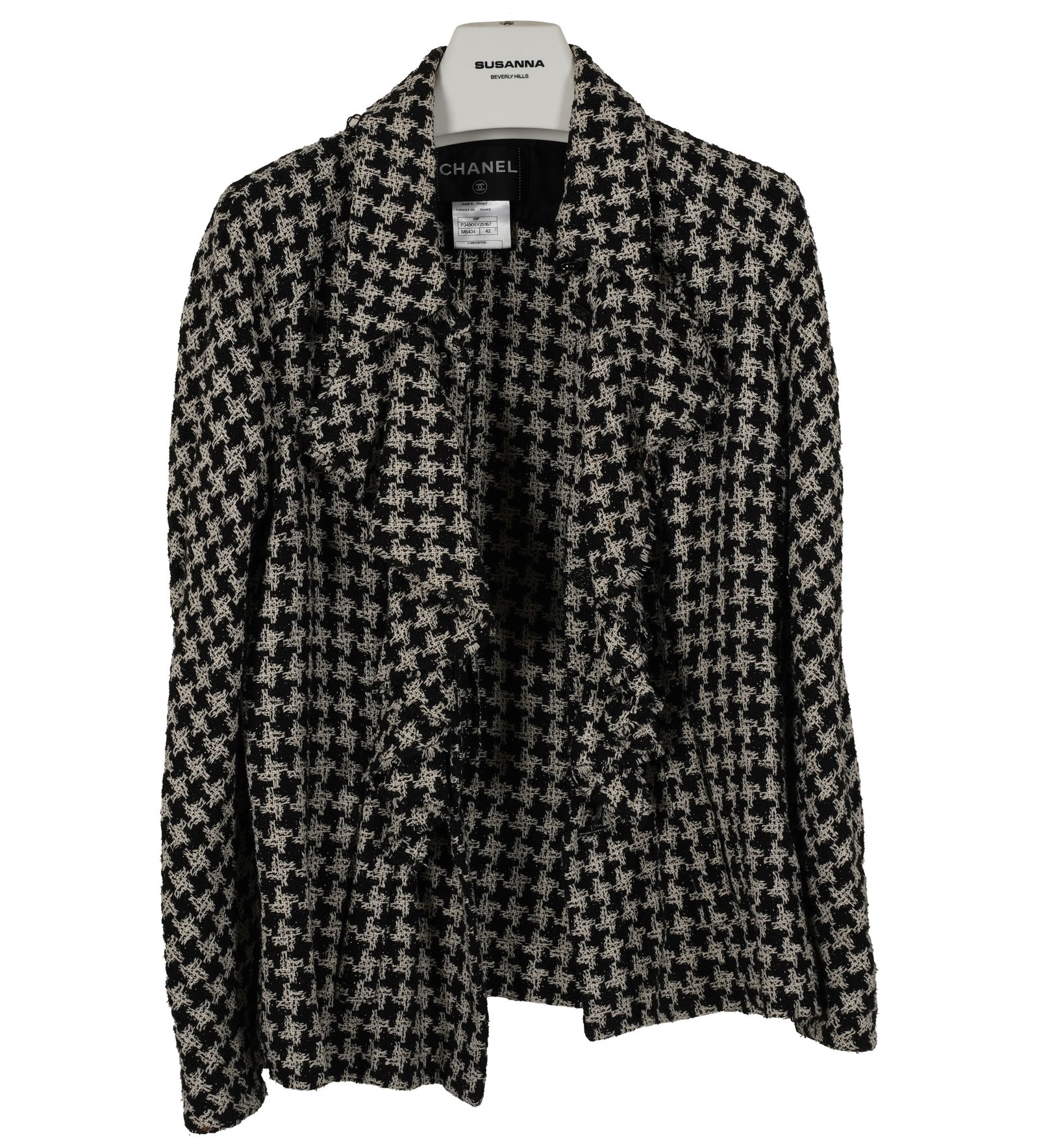 A Chanel Black and White Houndstooth Tweed Jacket (1 of 10)