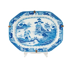 A Chinese Export Blue and White Porcelain Charger