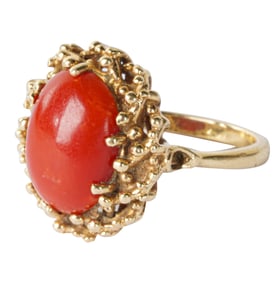 14 Karat Yellow Gold Coral Ring