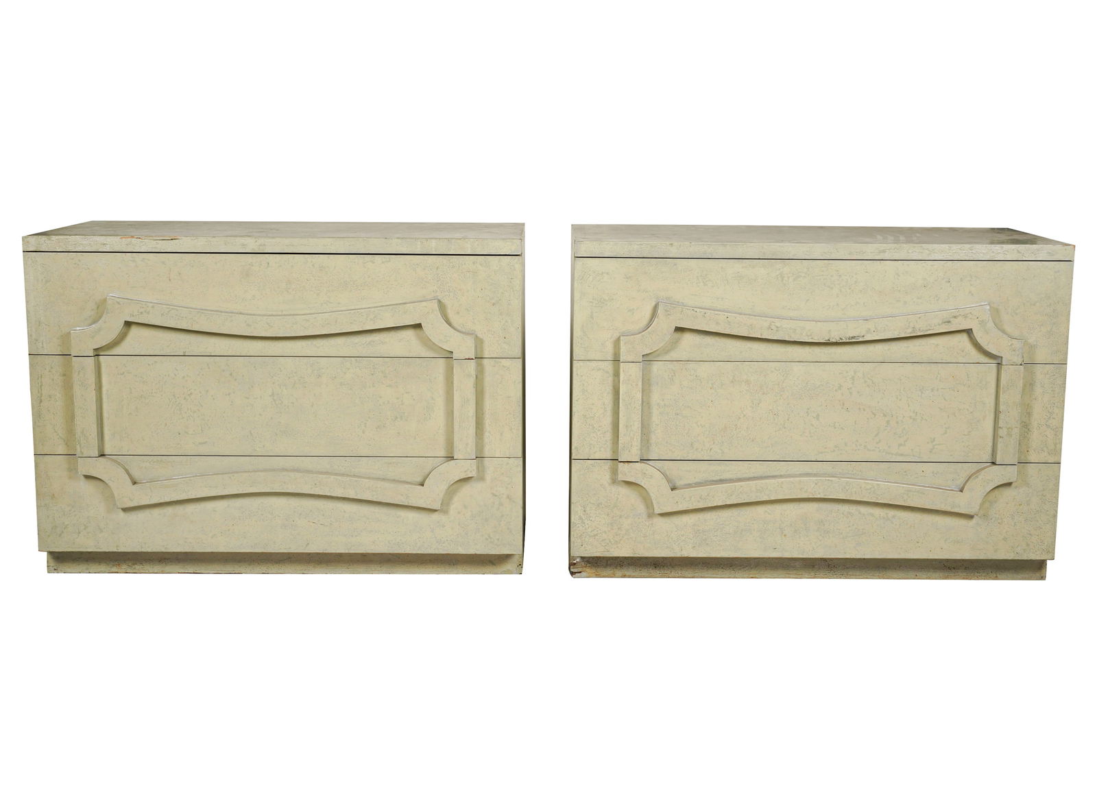 A Pair of Grosfeld House Chest of Drawers: 29 1/4 x 40 3/4 x 20 in. (74.3 x 103.5 x 50.8 cm.)