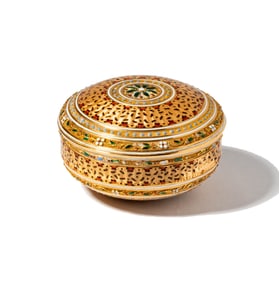 18 Karat Yellow Gold and Enamel Box