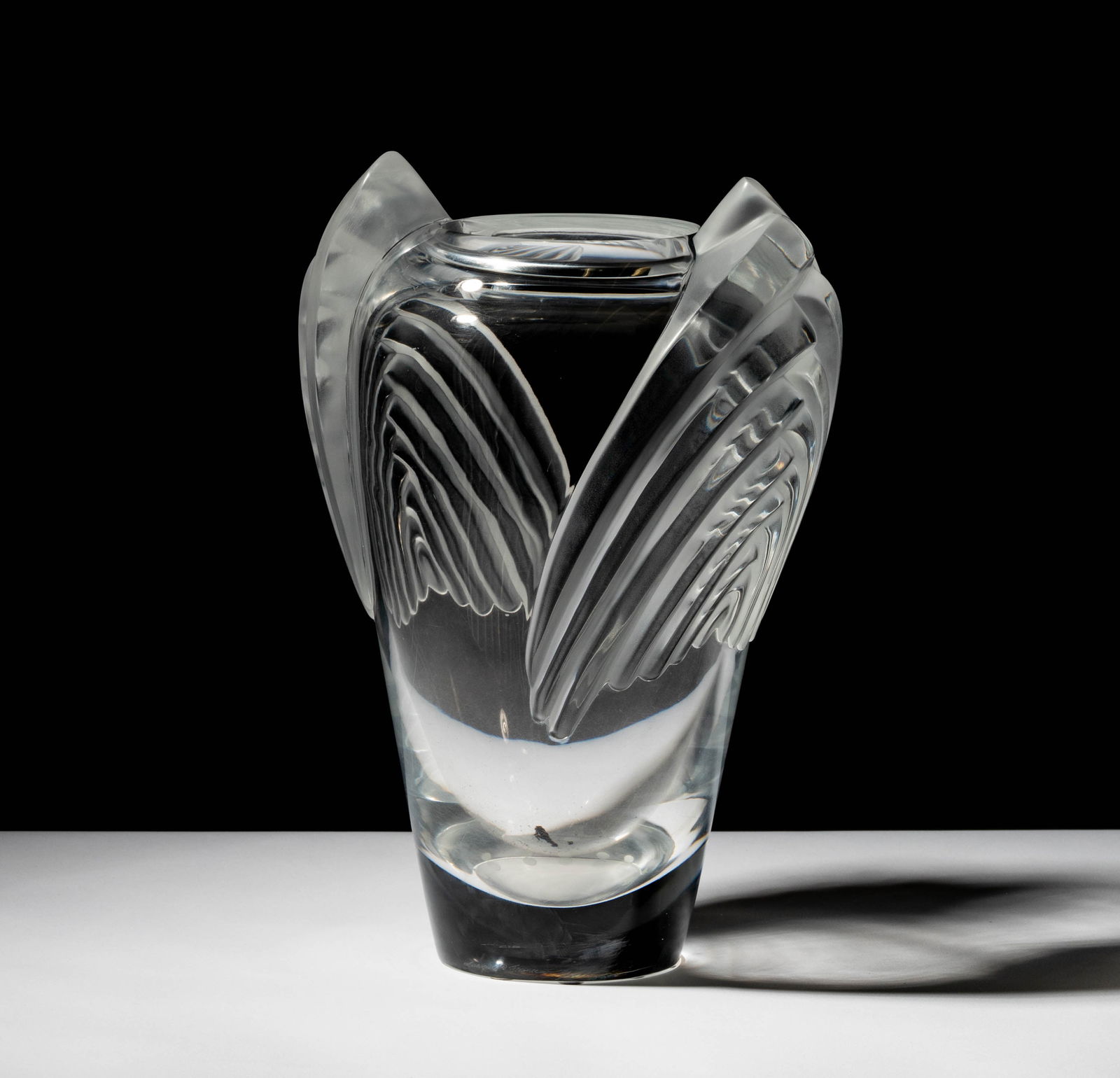 A Lalique Glass Marrakech Vase (1 of 8)