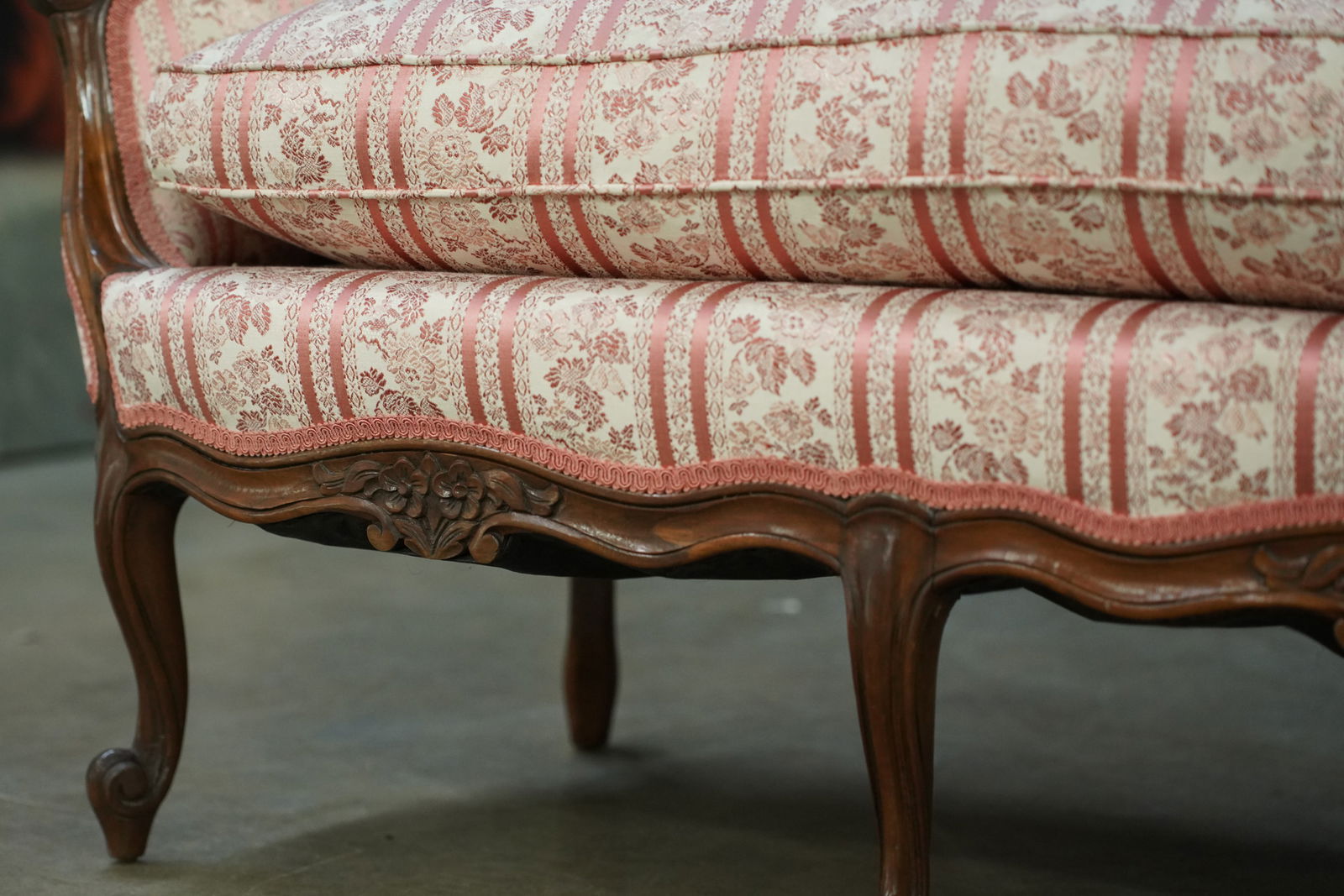 A Rococo-Style Settee - 6