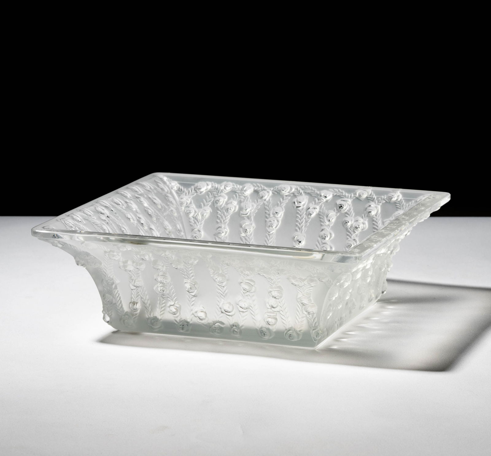 A Lalique Glass Roses Square Bowl (1 of 9)