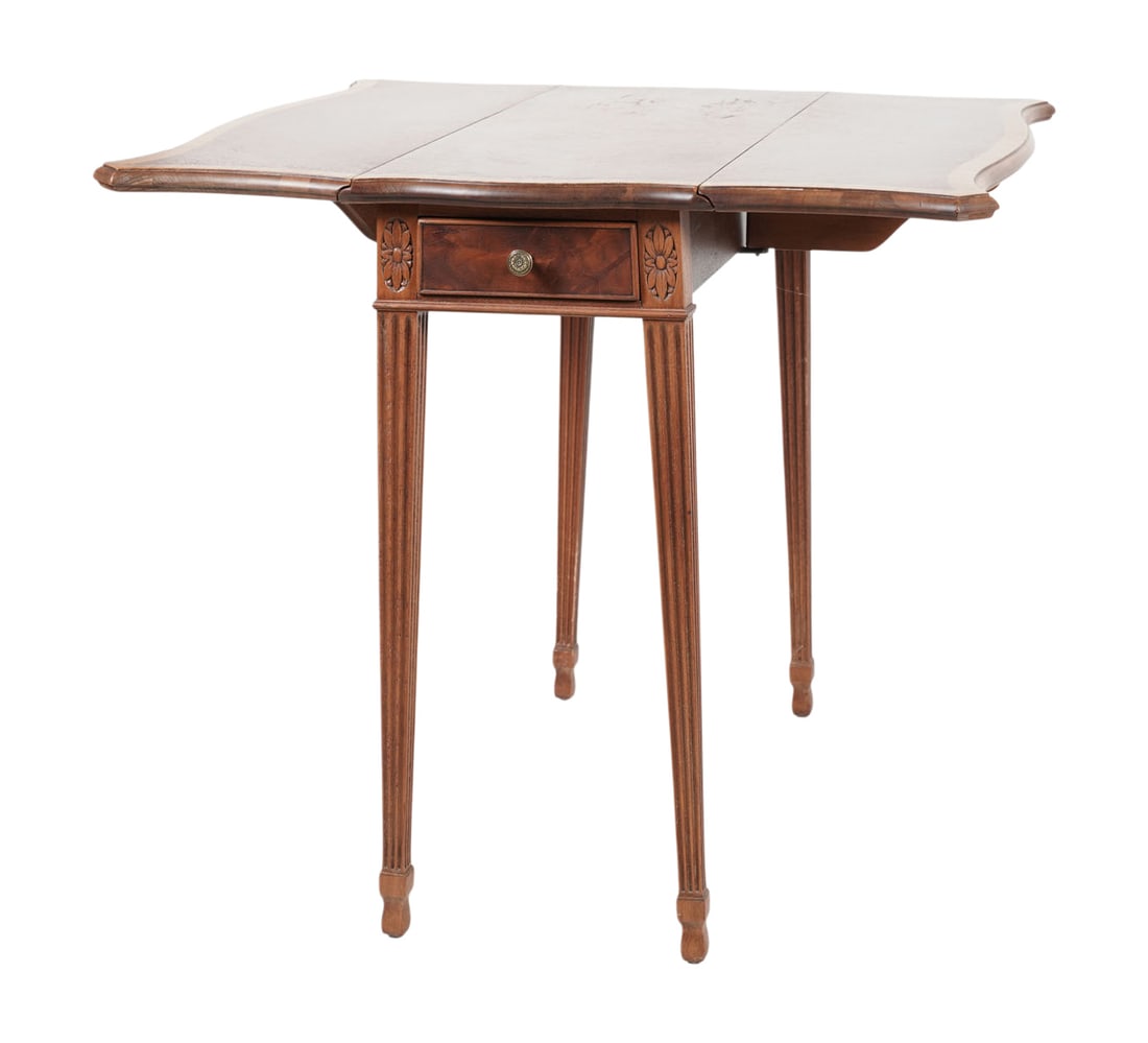 Drop-Leaf Side Table (1 of 7)