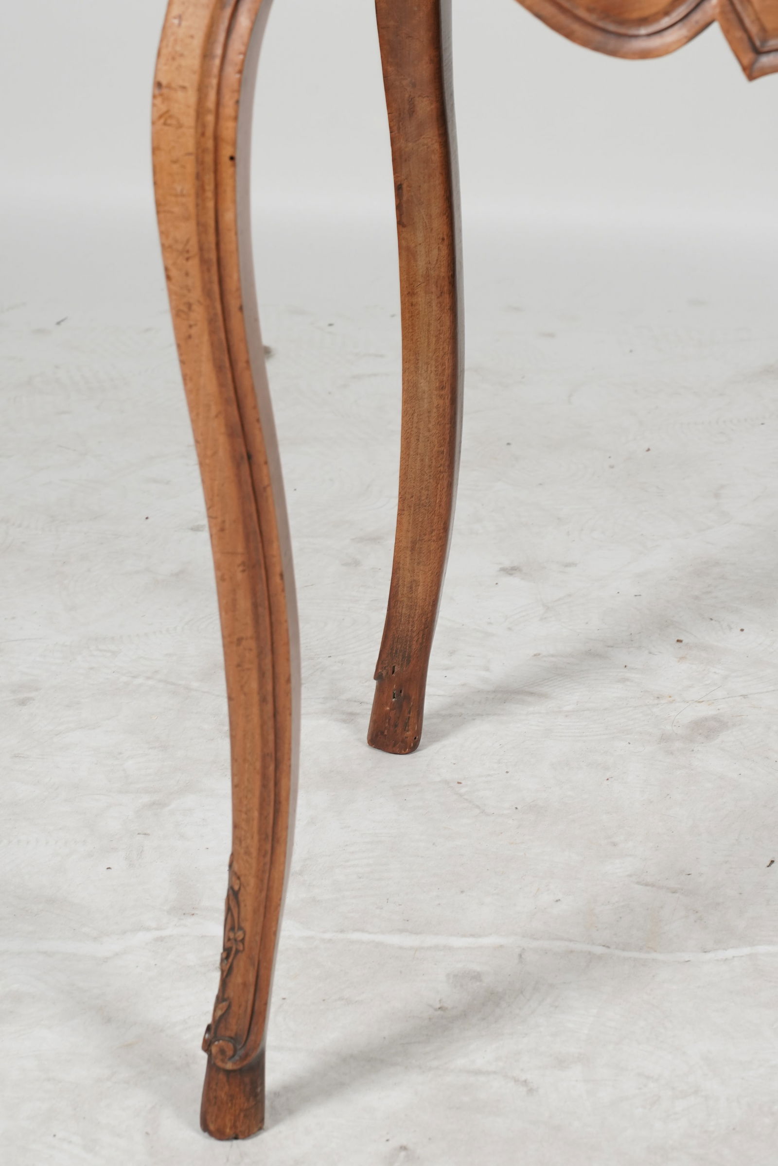 French Provincial-Style Dressing Table - 6