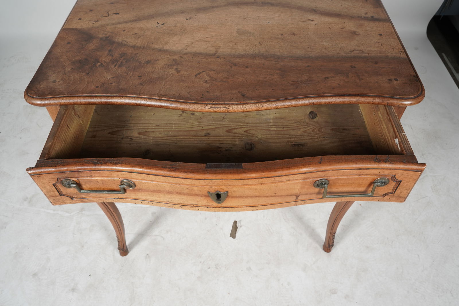 French Provincial-Style Dressing Table - 8